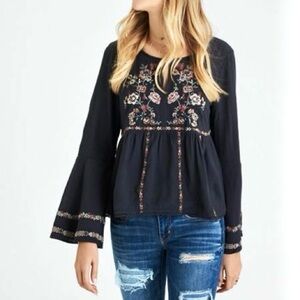 American Eagle Floral Embroidered Bell Sleeve Peasant Top